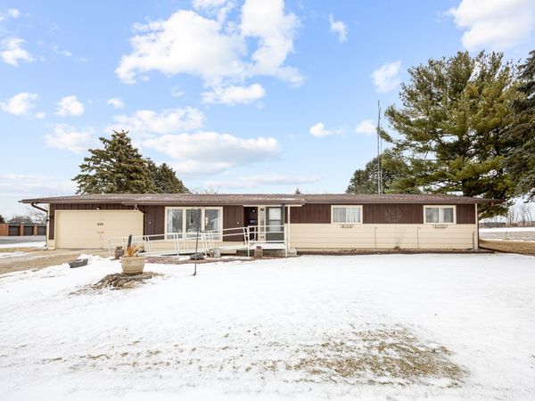 404 S Stott Street, Genoa, IL 60135