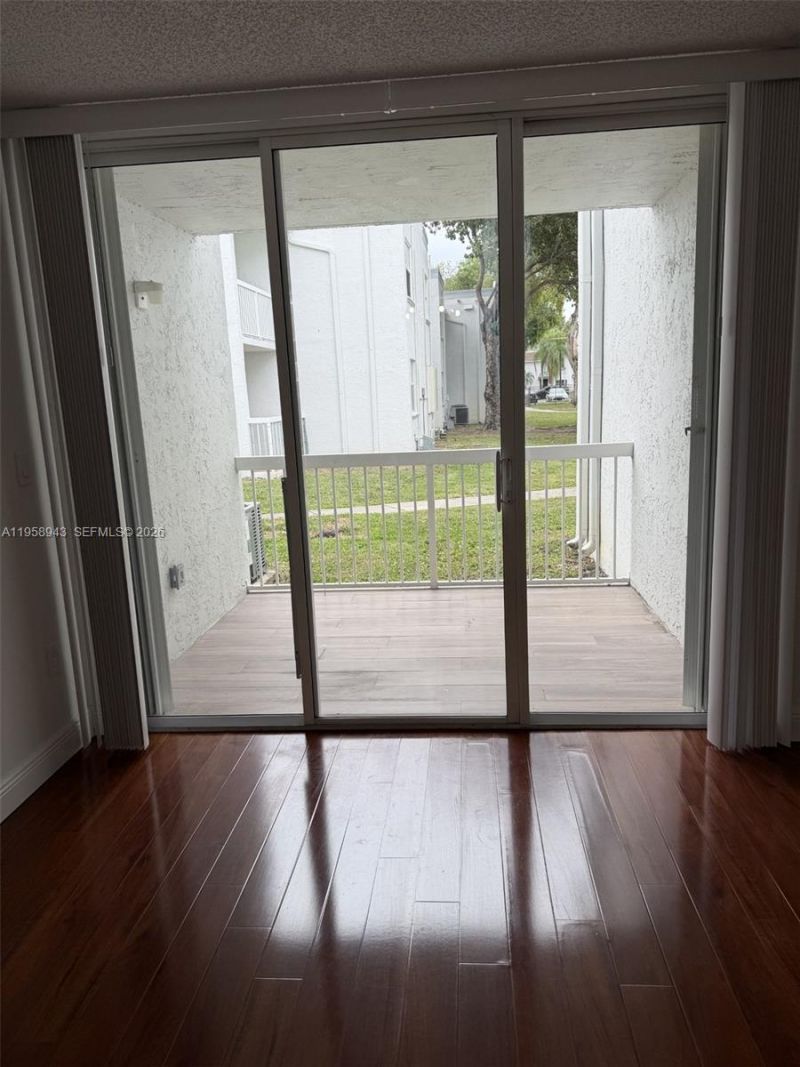 4881 NW 97th Pl , Unit 337, Doral, FL 33178 Photo