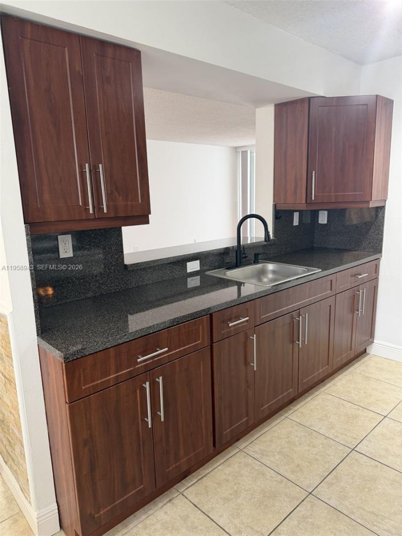 4881 NW 97th Pl , Unit 337, Doral, FL 33178 Photo