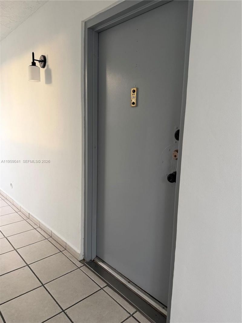 9688 Fontainebleau Blvd, Unit 102, Miami, FL 33172 Photo