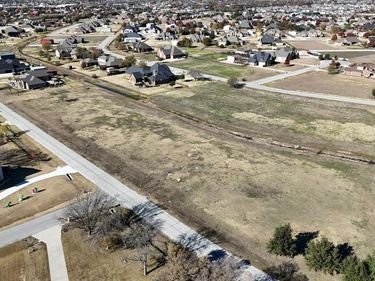 12800 Singleton Drive, Fort Worth, TX 76052
