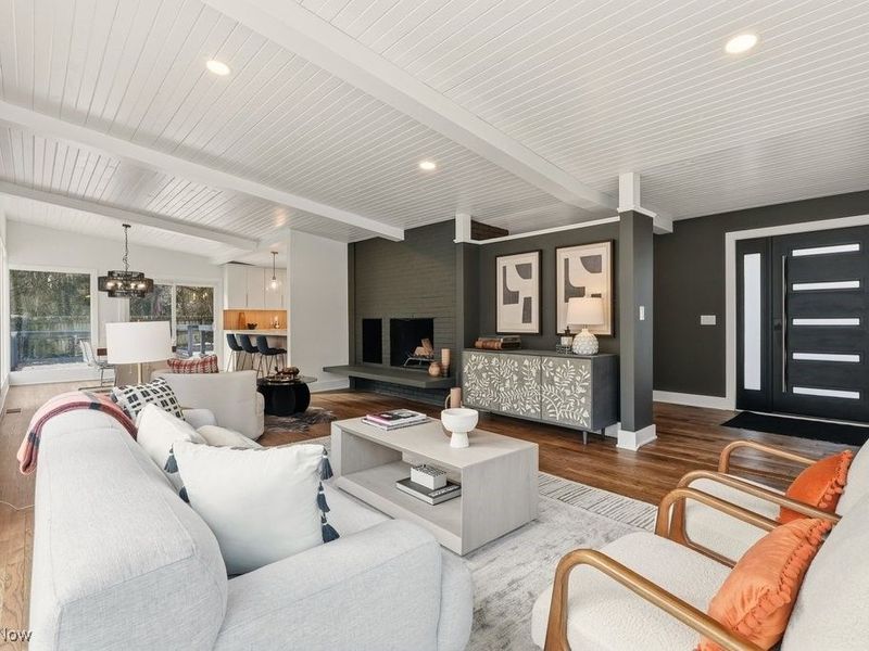 7771 Blackford Drive, Chagrin Falls, OH 44022 Photo 6