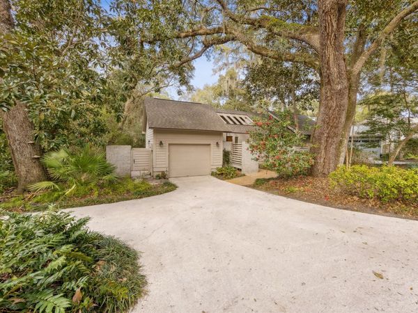 59 LAUREL OAK Road, Fernandina Beach, FL 32034