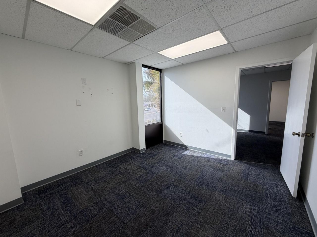 2138 Ashley Phosphate Road Photo 6