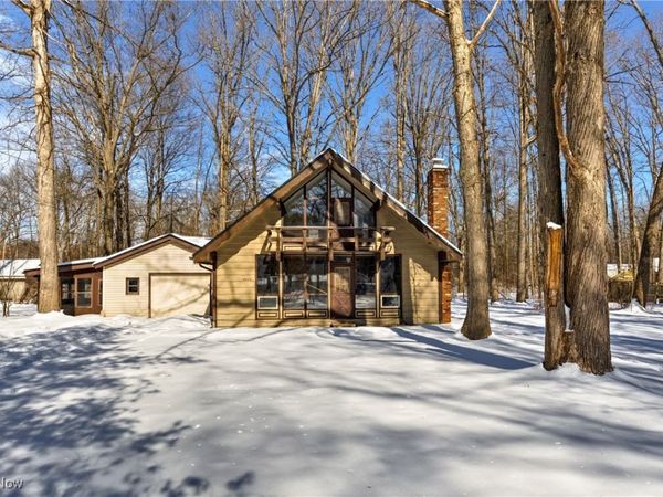 4544 Lakeview Road, West Farmington, OH 44491