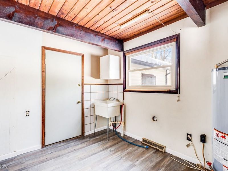 4544 Lakeview Road, West Farmington, OH 44491 Photo 13