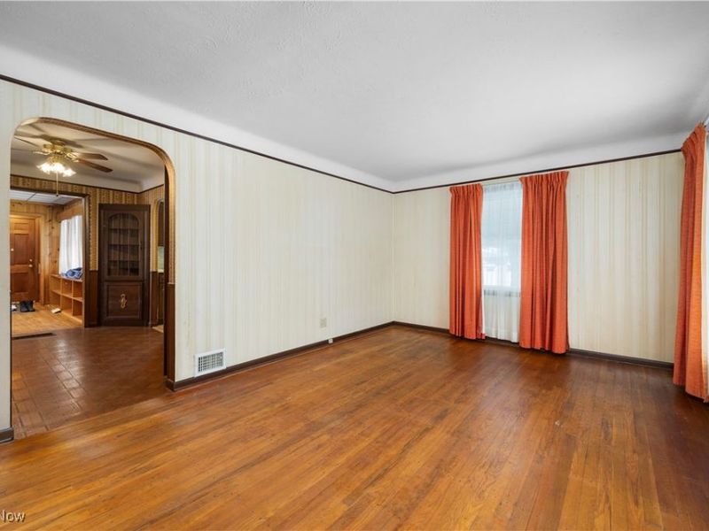 6883 Orchard Boulevard, Parma Heights, OH 44130 Photo 4