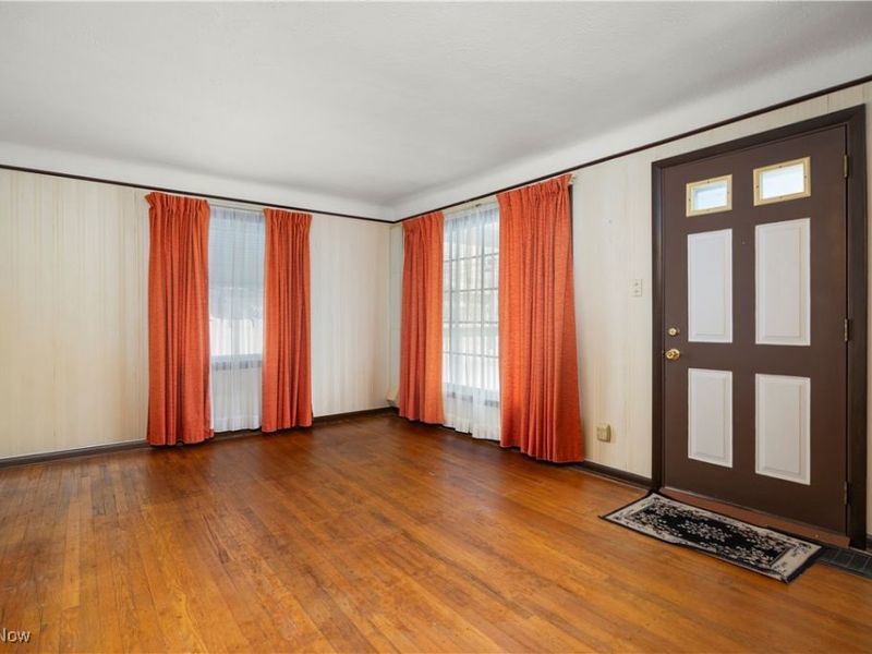 6883 Orchard Boulevard, Parma Heights, OH 44130 Photo 5