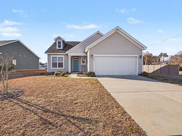 863 Spindel Dr., Myrtle Beach, SC 29588