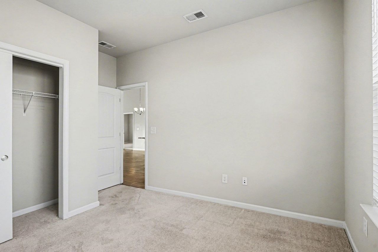 863 Spindel Dr. Photo 10