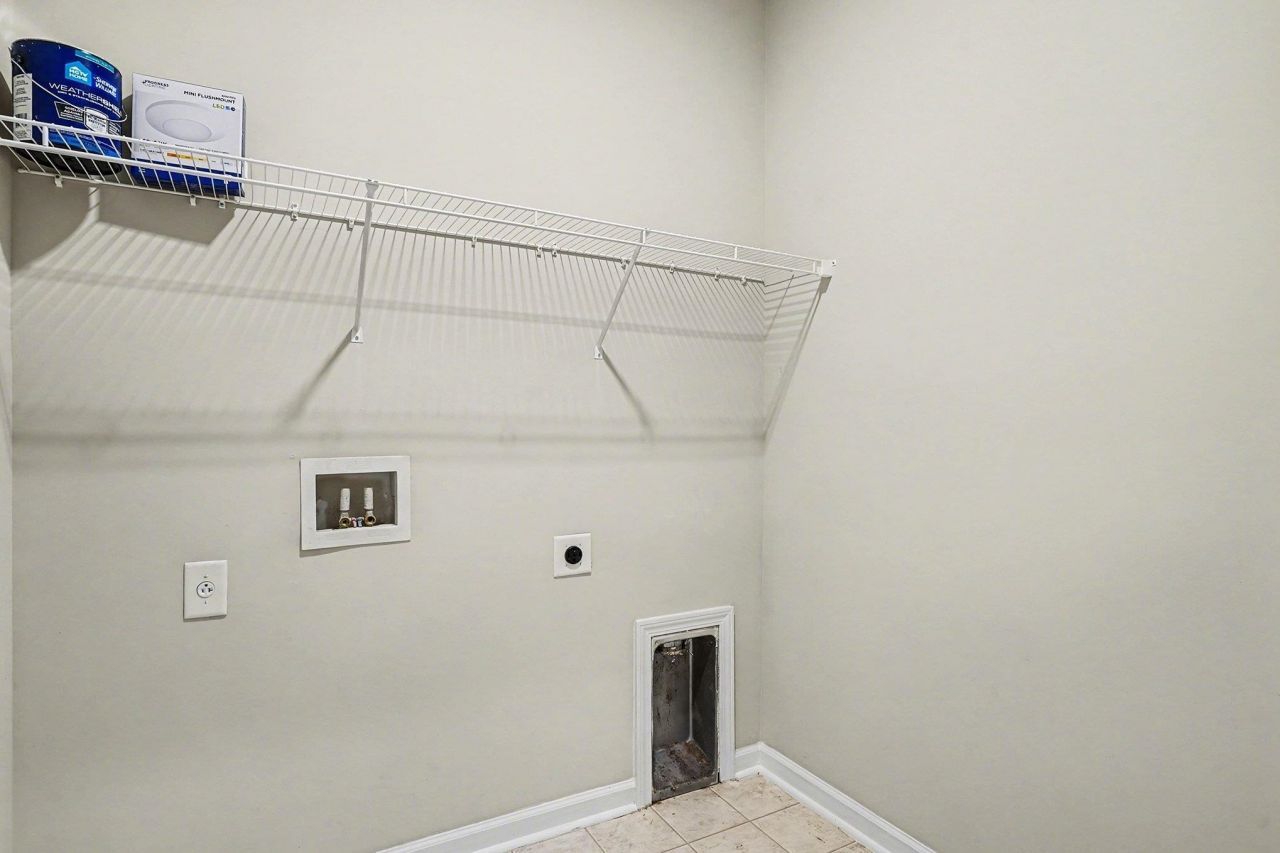 863 Spindel Dr. Photo 13