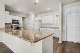 863 Spindel Dr. photo 4