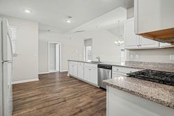 863 Spindel Dr. photo 4