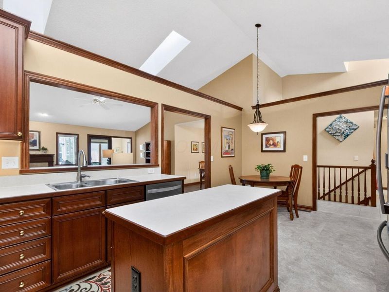 524 Mechwart Place, Columbus, OH 43230 Photo 20