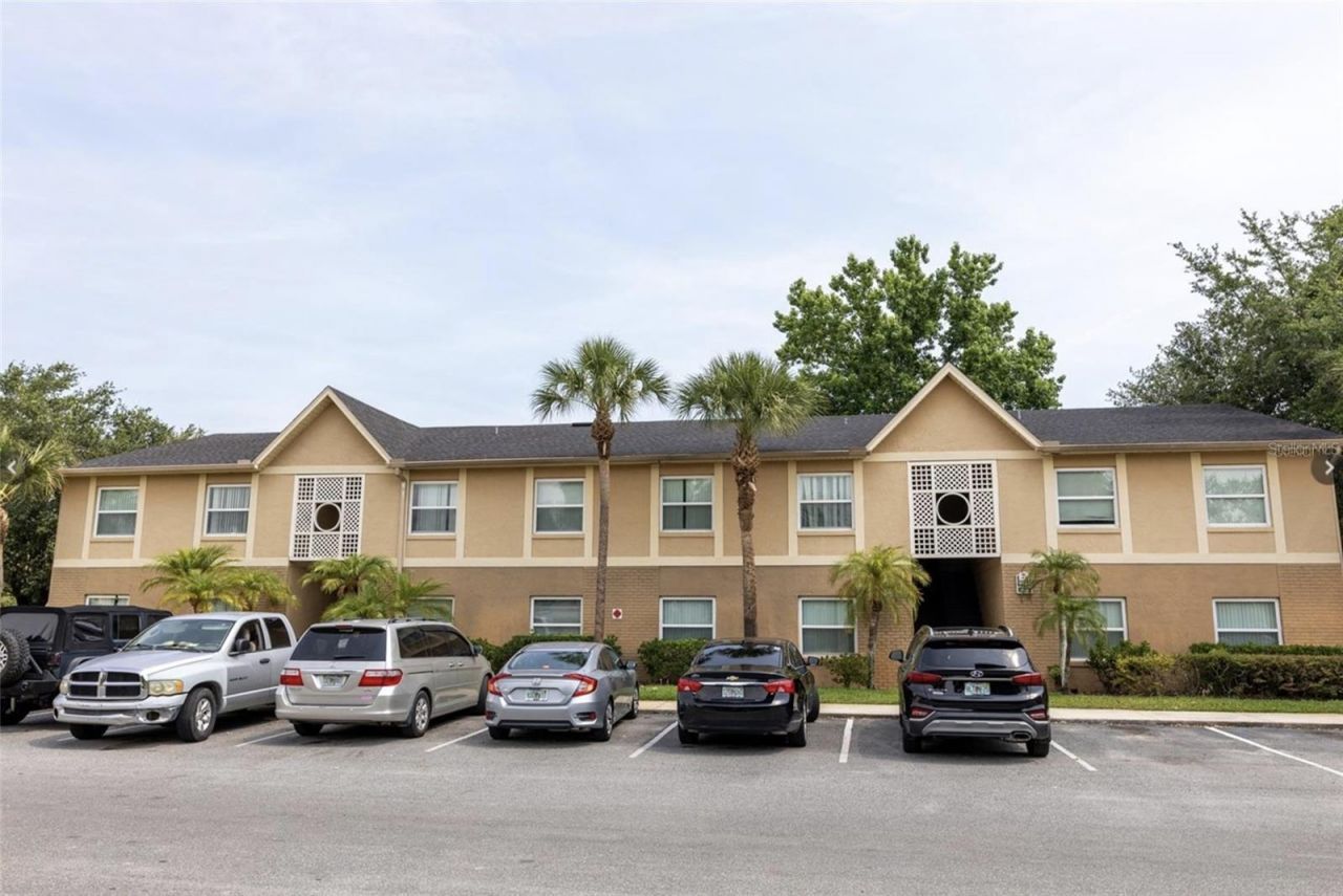 9900 Sweepstakes Lane, Unit 6, Orlando, FL 32837 Main Photo