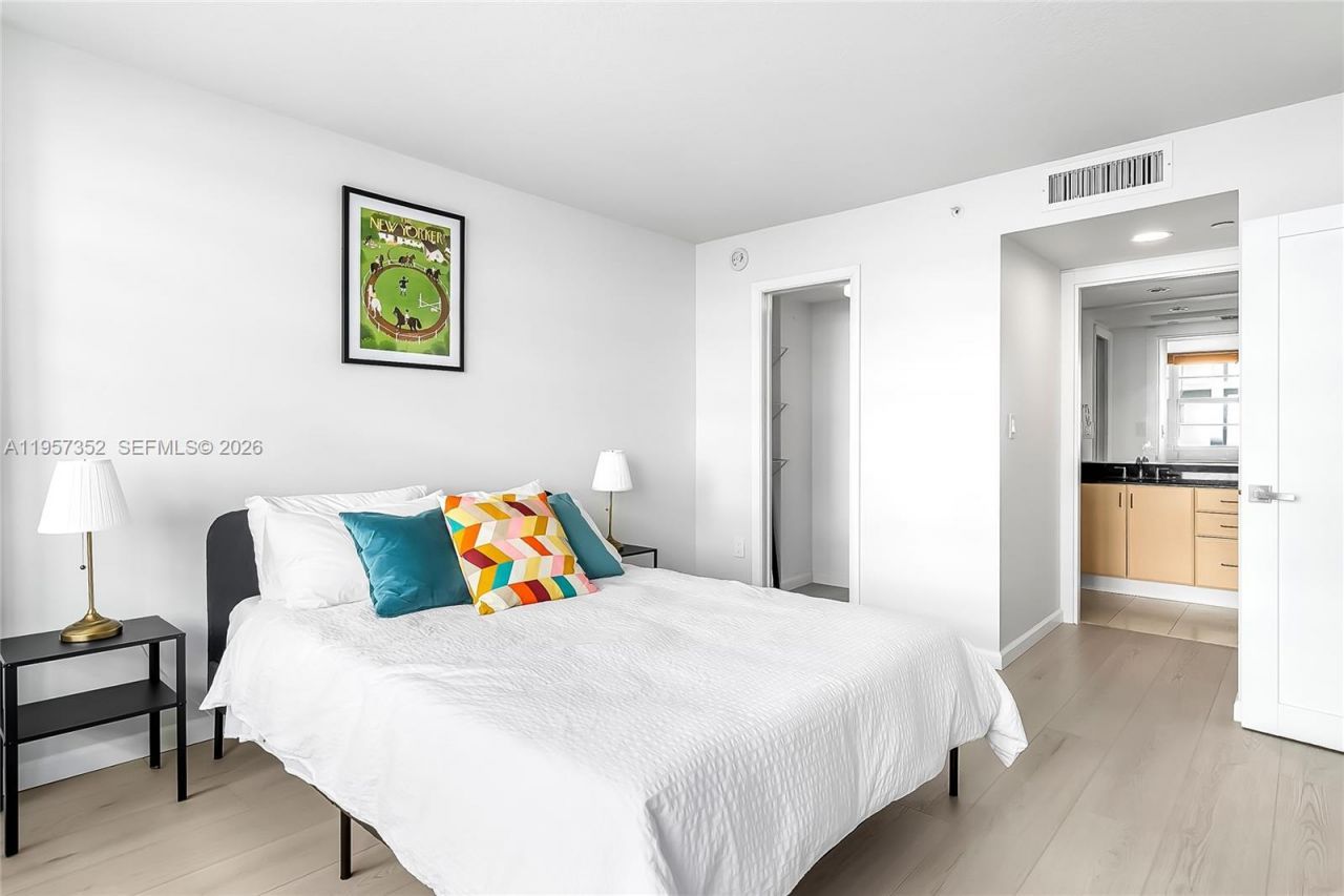 6917 Collins Ave , Unit 1106, Miami Beach, FL 33141 Photo