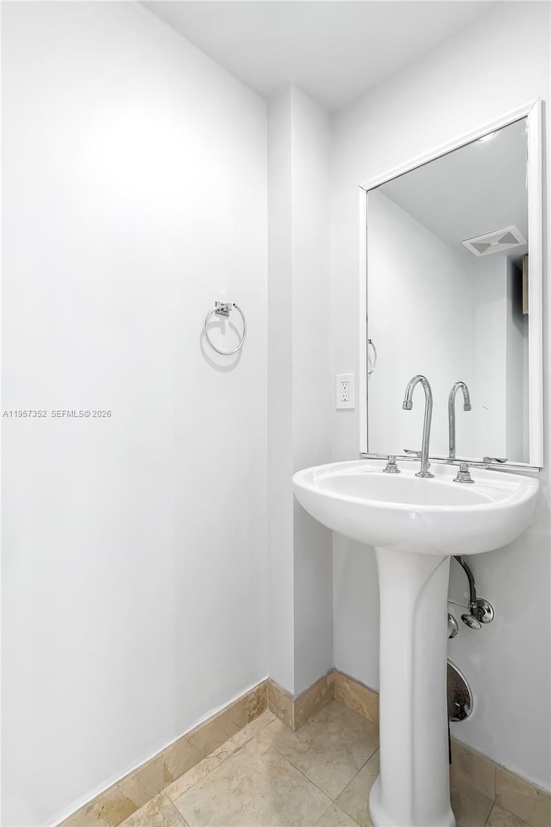 6917 Collins Ave , Unit 1106, Miami Beach, FL 33141 Photo