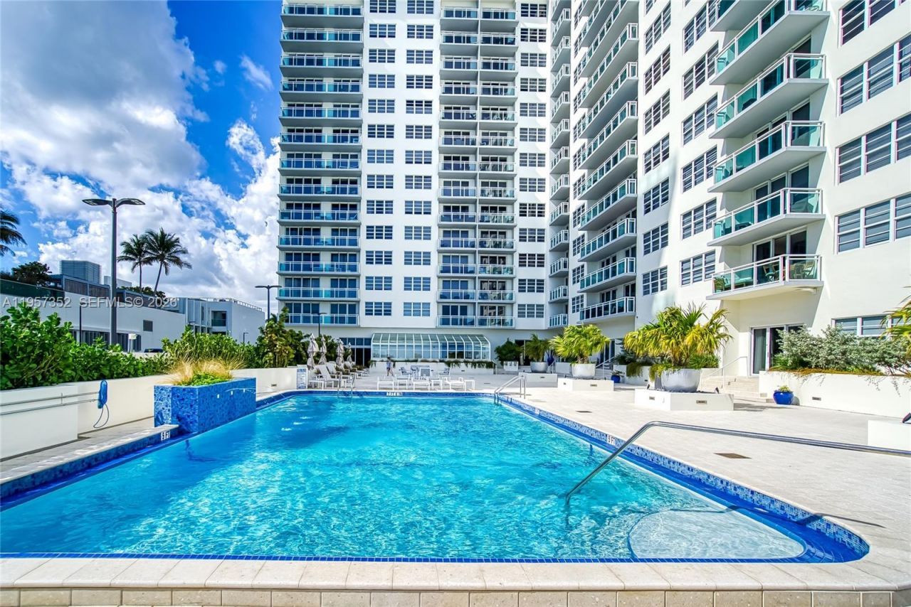 6917 Collins Ave , Unit 1106, Miami Beach, FL 33141 Photo