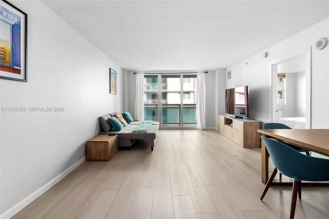 6917 Collins Ave , Unit 1106, Miami Beach, FL 33141 Photo