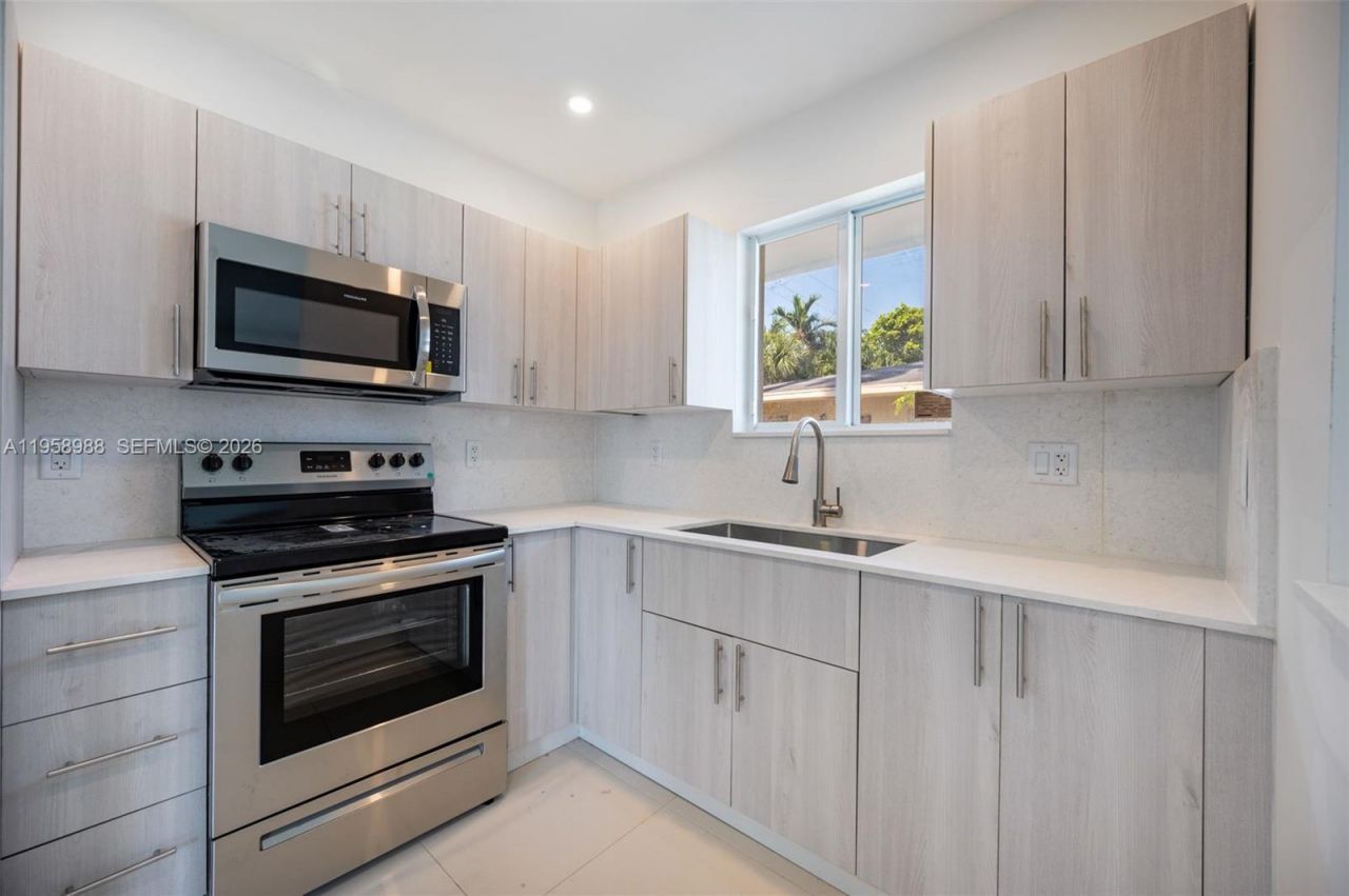 1080 NE 80th St , Unit 2, Miami, FL 33138 Photo