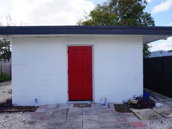 1106 NW 11th Ct , Unit 2, Fort Lauderdale, FL 33311