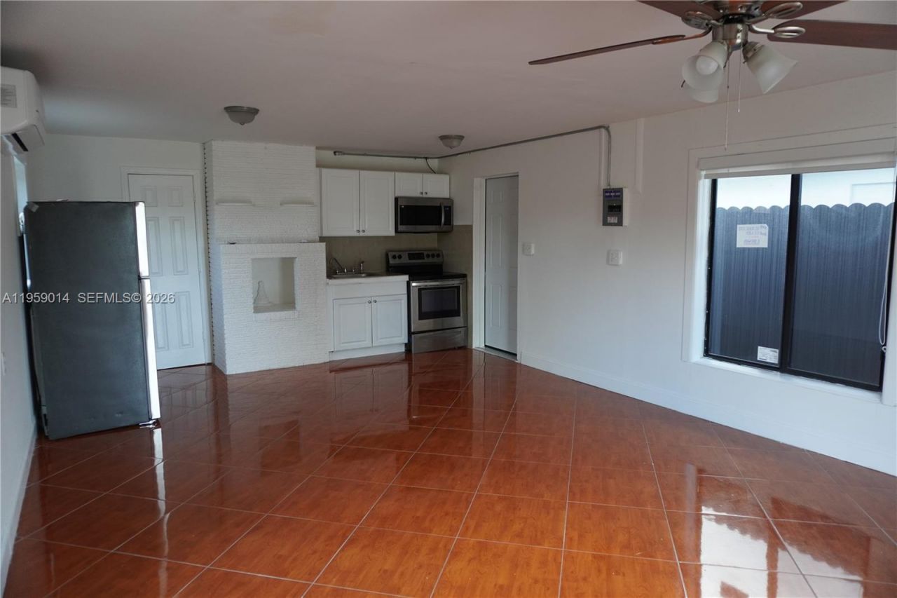 1106 NW 11th Ct , Unit 2, Fort Lauderdale, FL 33311 Photo