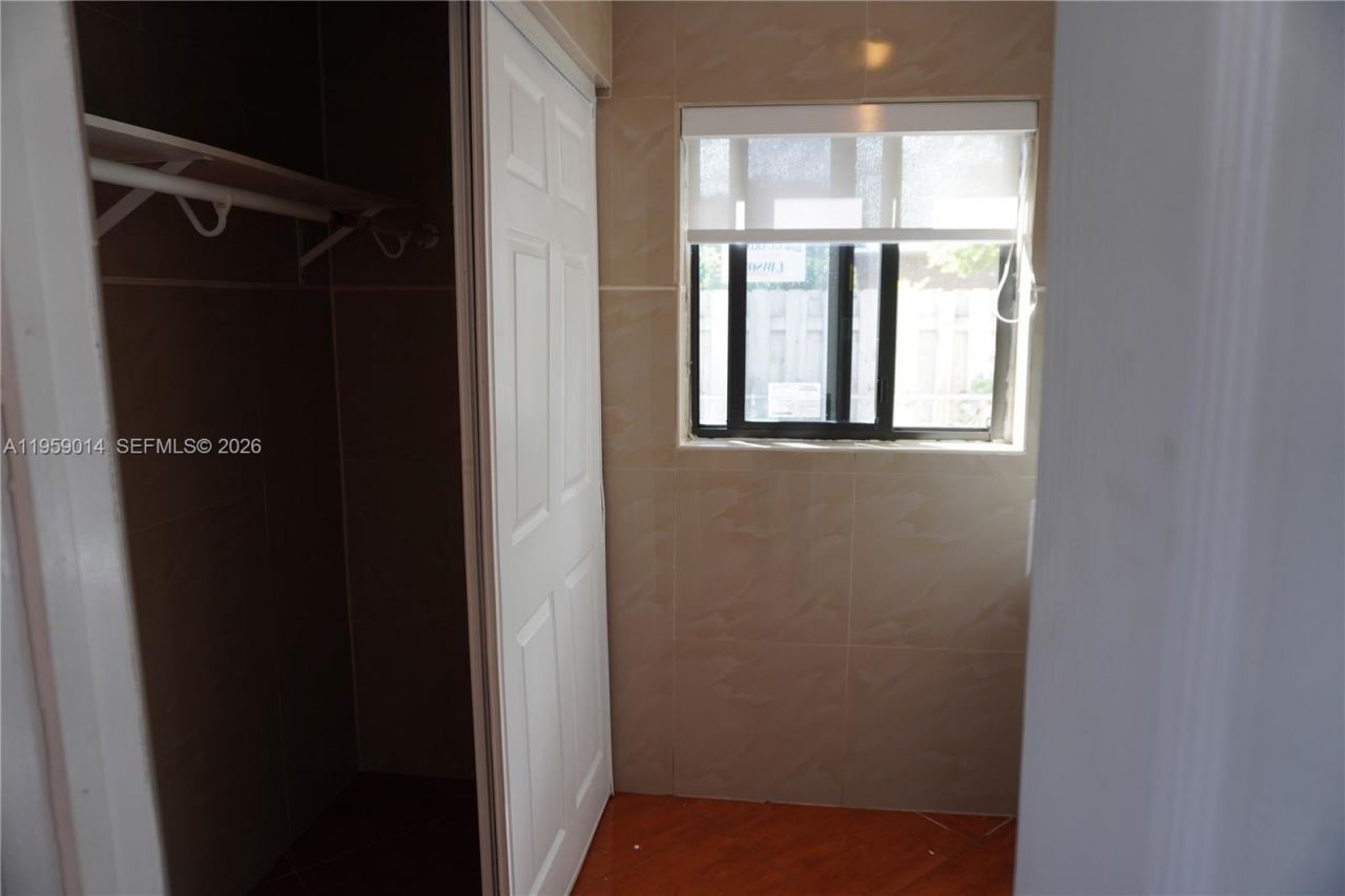 1106 NW 11th Ct , Unit 2, Fort Lauderdale, FL 33311 Photo