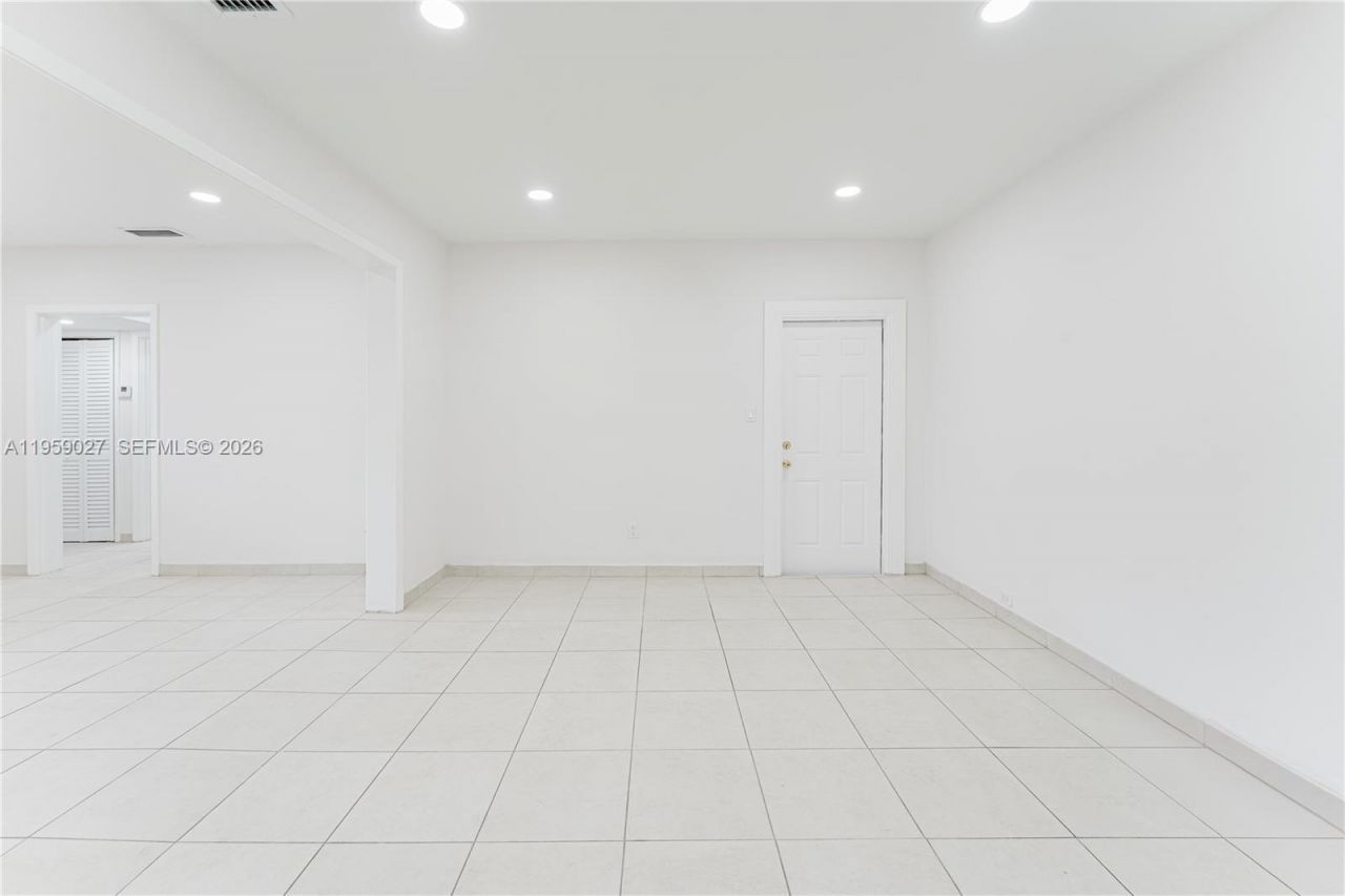 1020 SW 74th Ave , Unit 1020, Miami, FL 33144 Photo