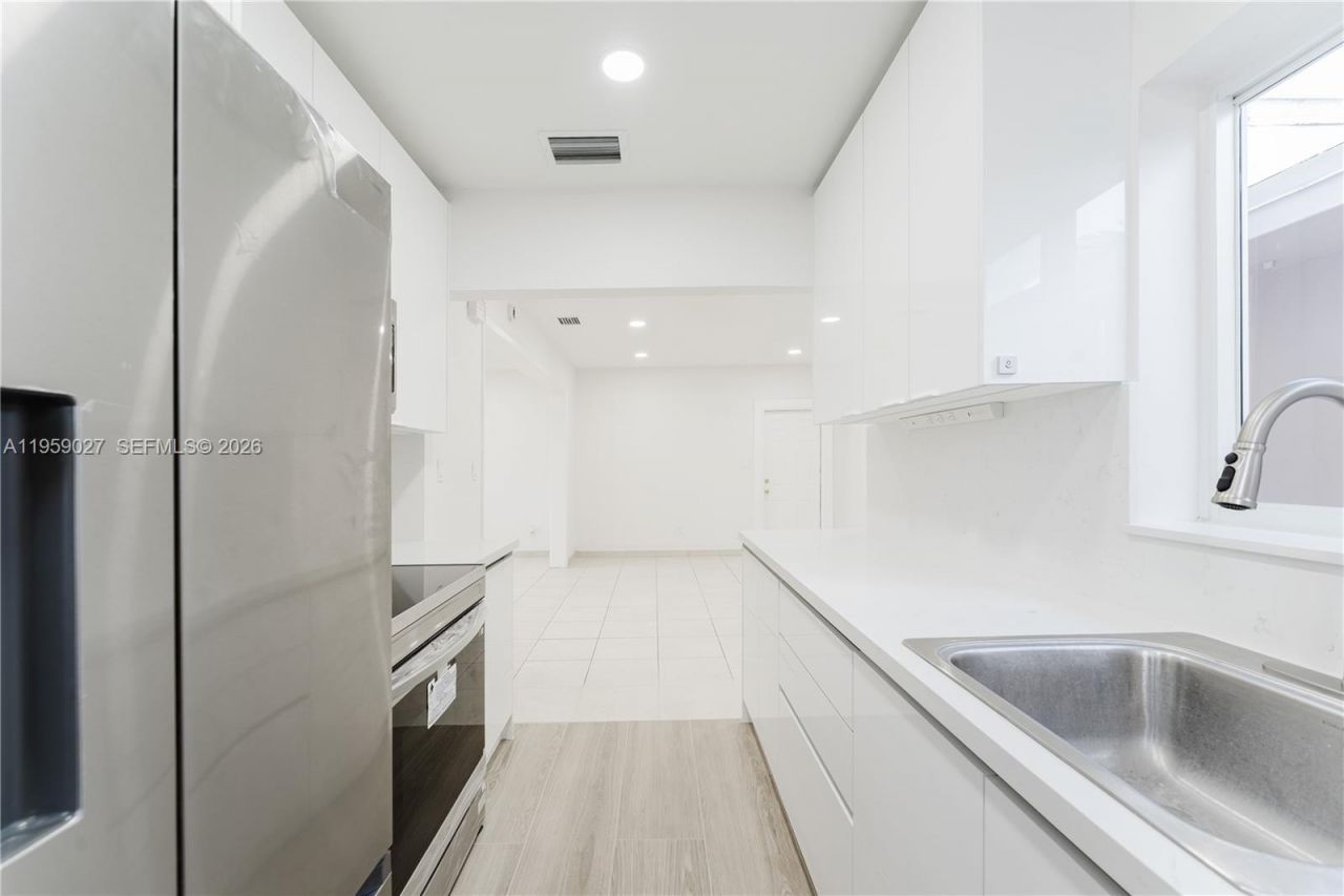 1020 SW 74th Ave , Unit 1020, Miami, FL 33144 Photo