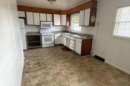 3325 Stonehaven Drive photo 4