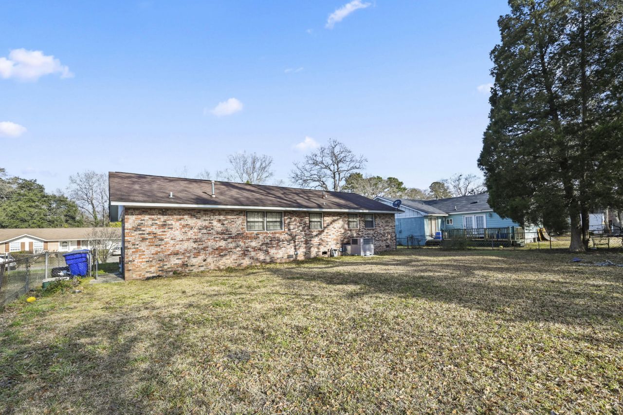 3325 Stonehaven Drive Photo 8