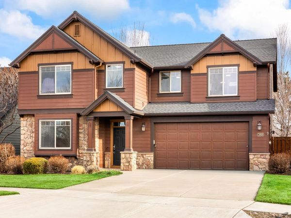 388 NW 29th Street, Redmond, OR 97756