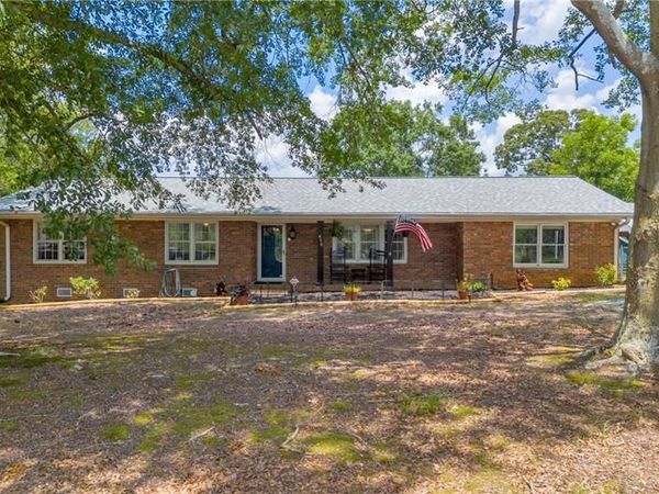 450 N Clarks Creek Road , Martin, GA 30557