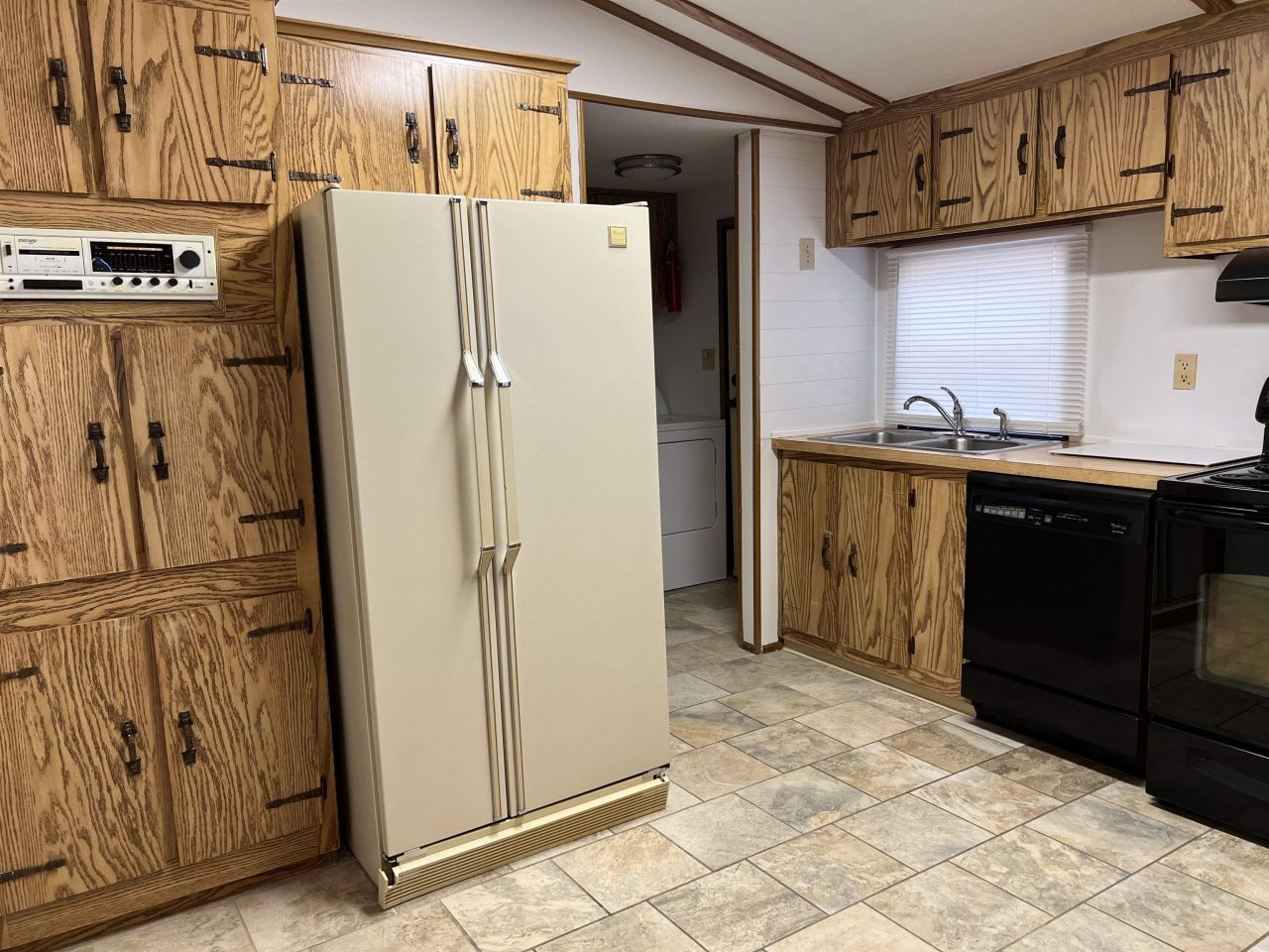 112 Village Ct. Photo 11