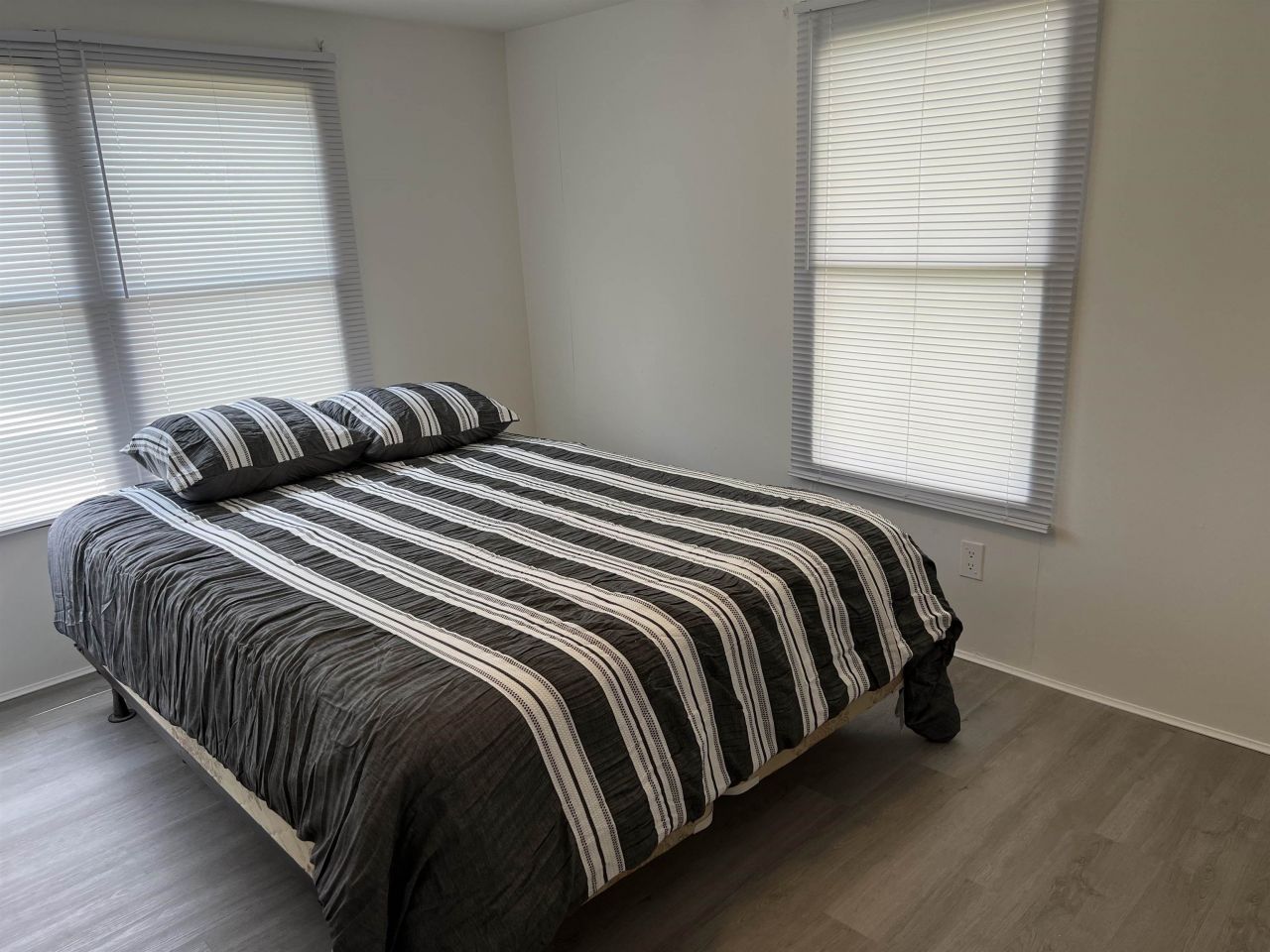 112 Village Ct. Photo 26