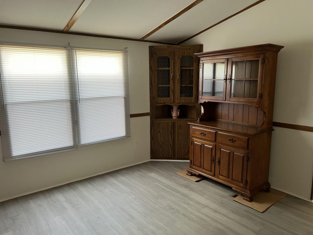 112 Village Ct. Photo 6