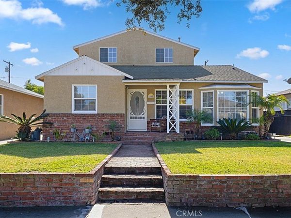 6008 Village Road, Lakewood, CA 90713