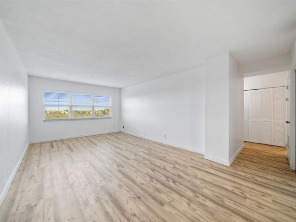 2555 NE 11th Street, Unit 606, Fort Lauderdale, FL 33304