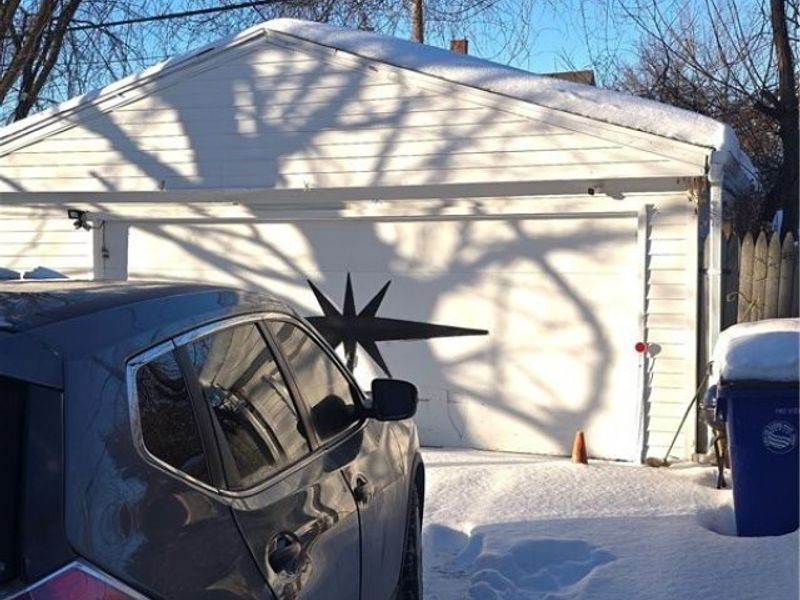 8109 Dorver Avenue, Cleveland, OH 44105 Photo 17