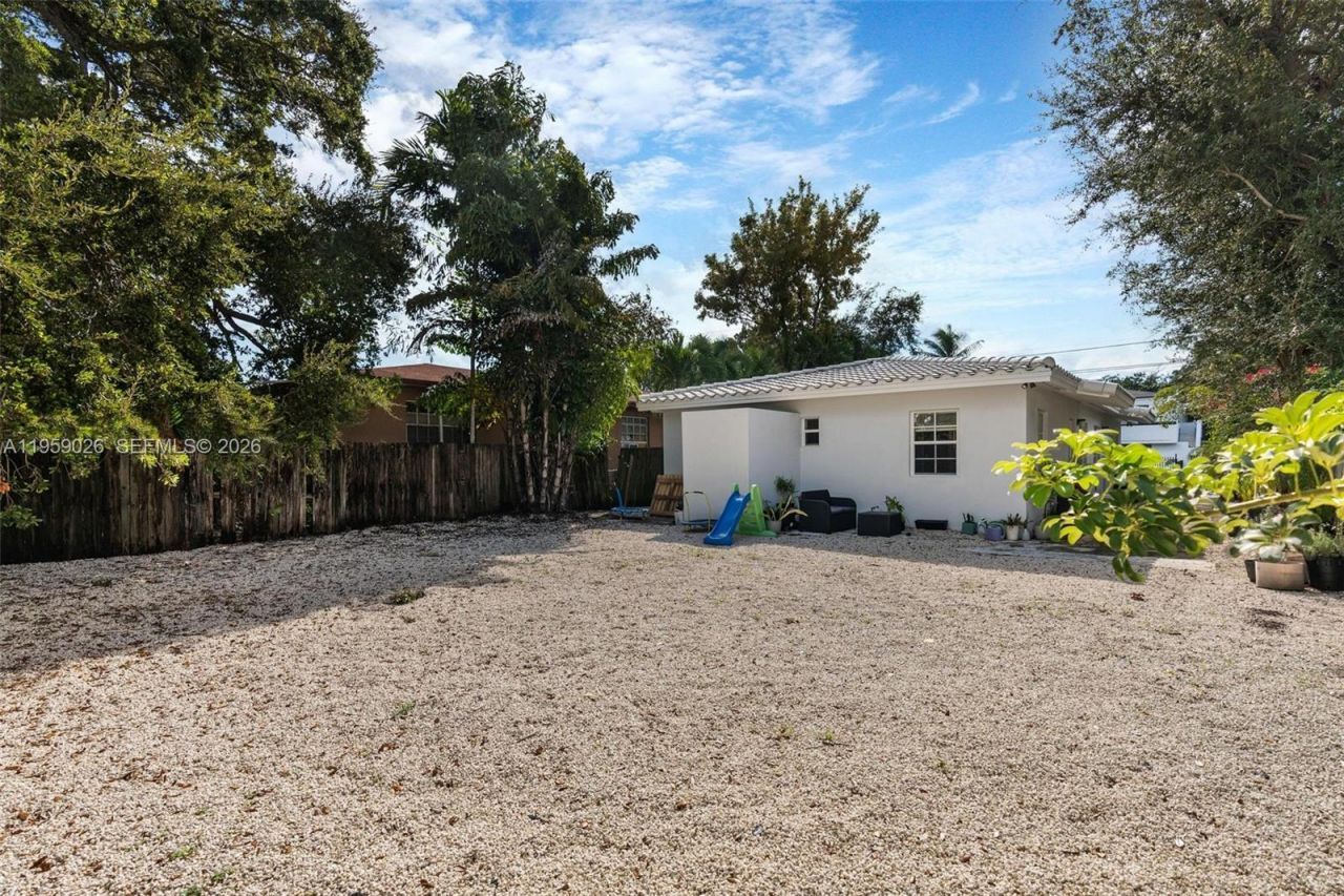 515 NE 67th St , Unit 2, Miami, FL 33138 Photo