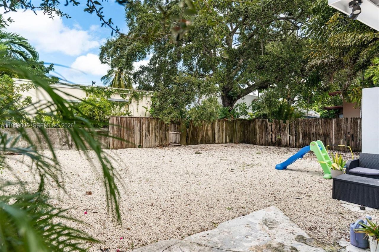 515 NE 67th St , Unit 2, Miami, FL 33138 Photo