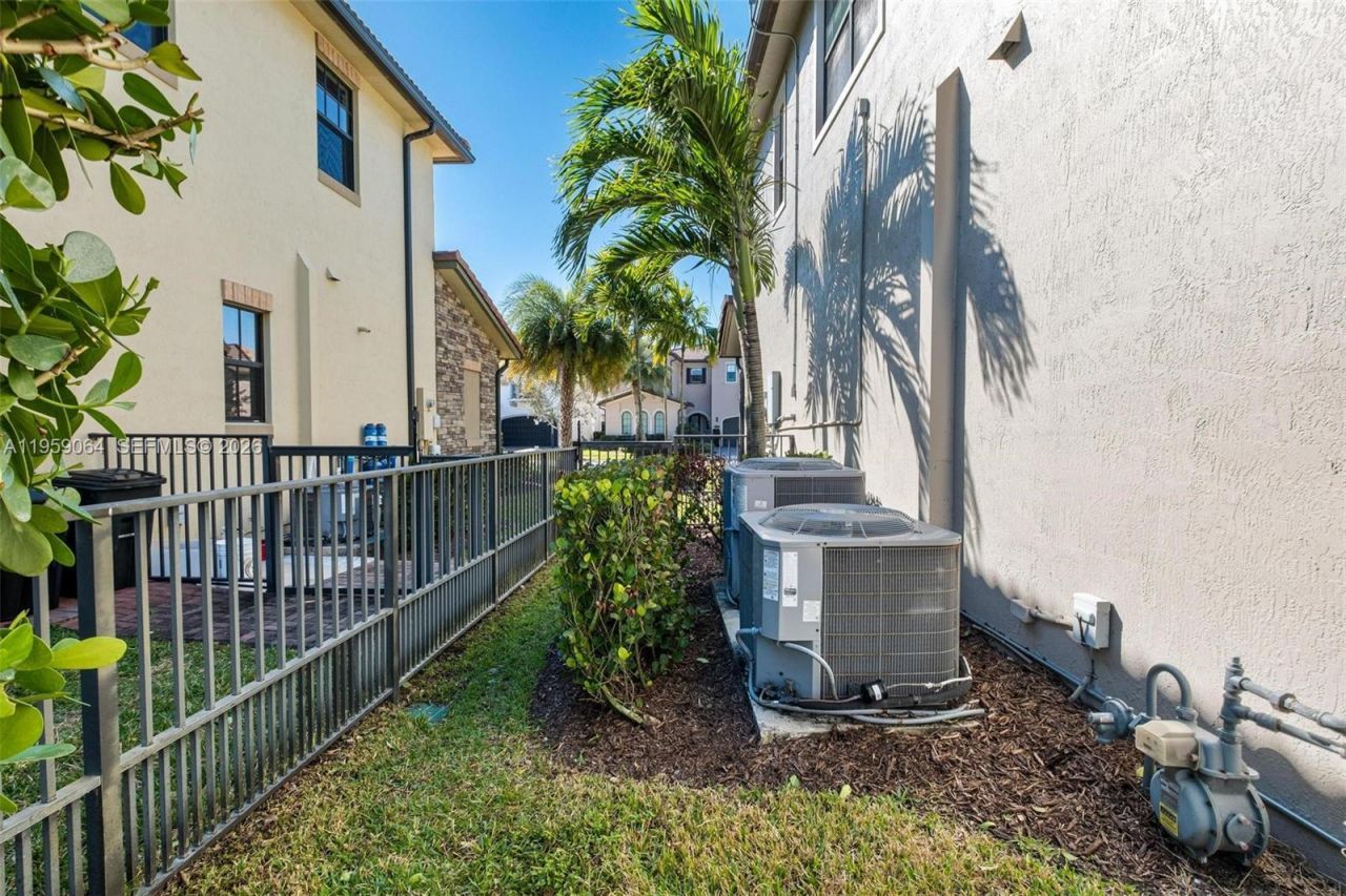 11475 E Watercrest Cir E , Parkland, FL 33076 Photo