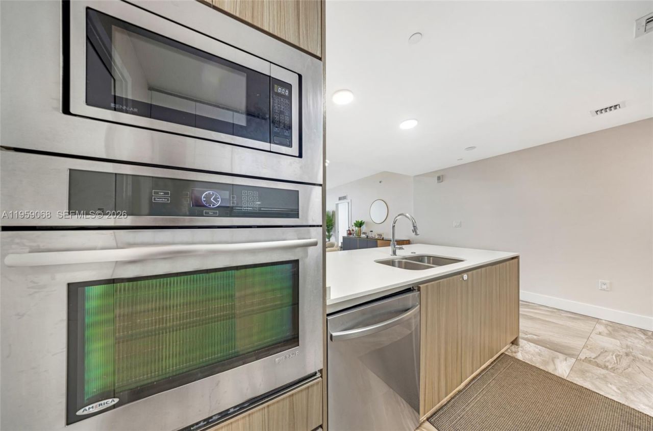 600 NE 27th St, Unit 1004, Miami, FL 33137 Photo