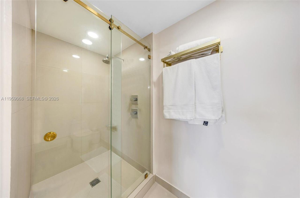 600 NE 27th St, Unit 1004, Miami, FL 33137 Photo