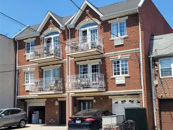 6027 78th Avenue, Glendale, NY 11385