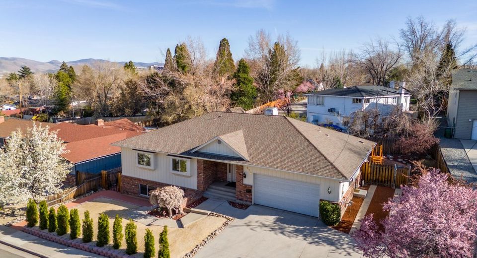 474 W Plumb Lane, Reno, NV 89509 Photo