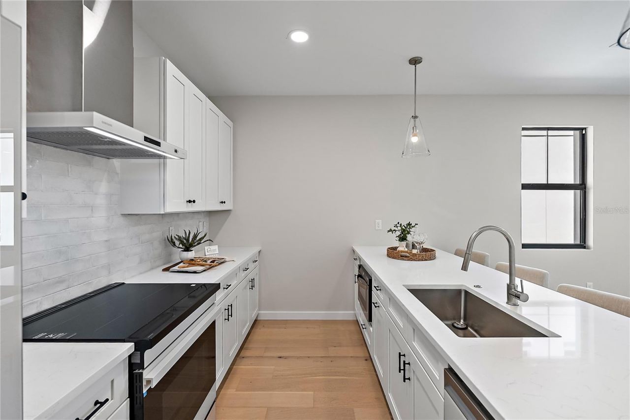 429 11th Avenue S, Saint Petersburg, FL 33701 Photo