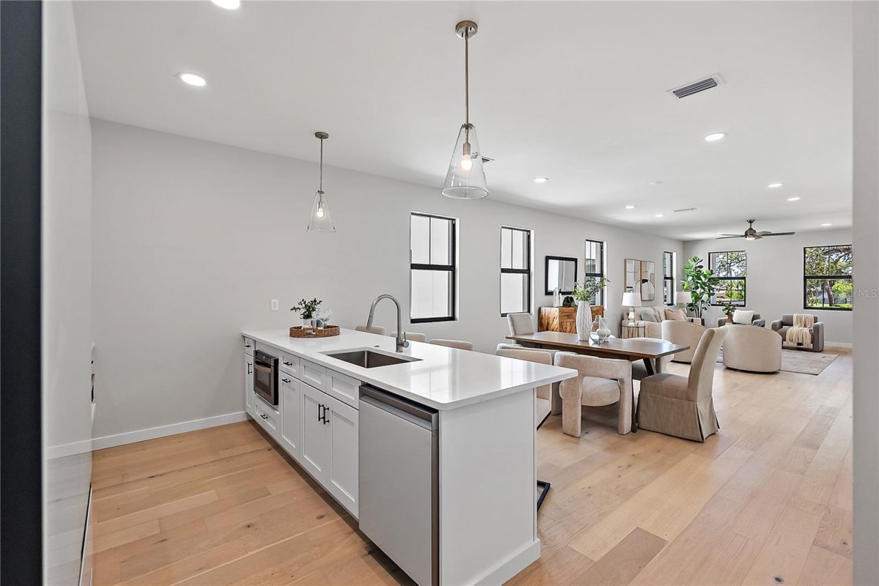 429 11th Avenue S, Saint Petersburg, FL 33701 Photo