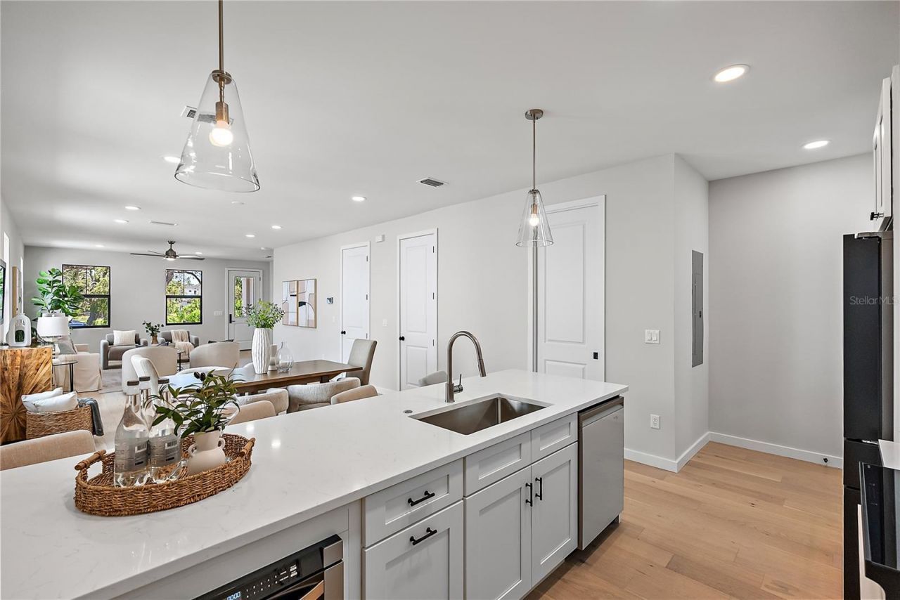 429 11th Avenue S, Saint Petersburg, FL 33701 Photo