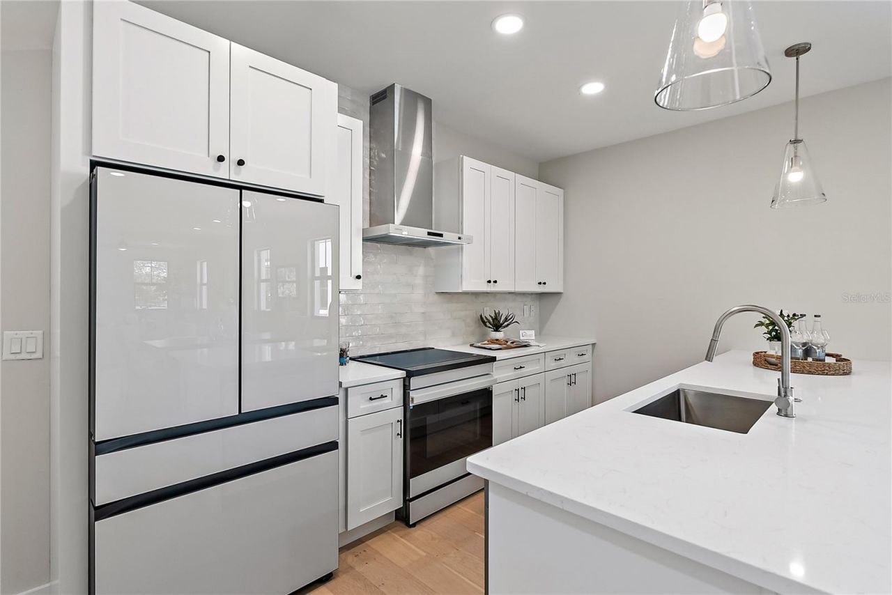 429 11th Avenue S, Saint Petersburg, FL 33701 Photo